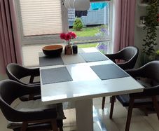 Extendable table