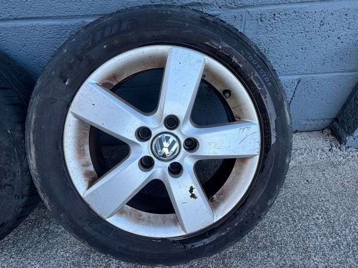 Volkswagen Golf Mk5 Alloy Wheels