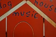 Seasick Steve - Dog House Music.
