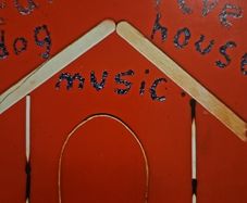 Seasick Steve - Dog House Music.