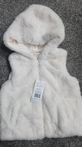 girls f&f fluffy gilet 18-24