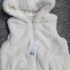 girls f&f fluffy gilet 18-24