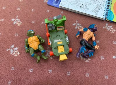 Vintage Teenage Mutant Ninja Turtles Bundle - Shredder, Leonardo & Skateboard (1989/1990)