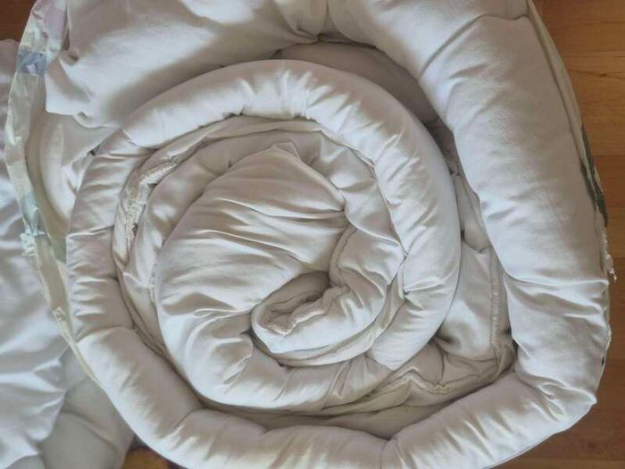 2 duvets for free: 200x200 and 230x220