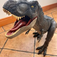 Jurassic World Super Colossal Tyrannosaurus Rex 110cm COLLECTION ONLY
