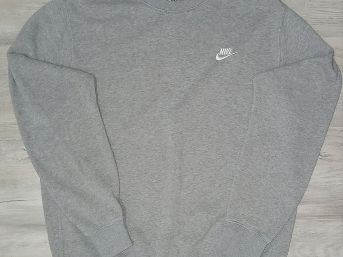 Nike Club Fleece Crewneck Sweatshirt