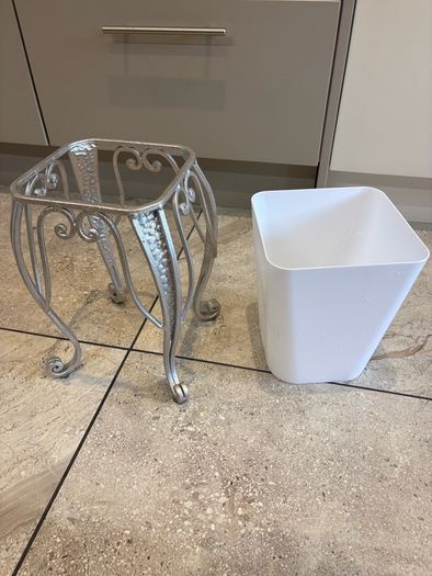 Silver metal square shape plant stand with matching white plastic pot