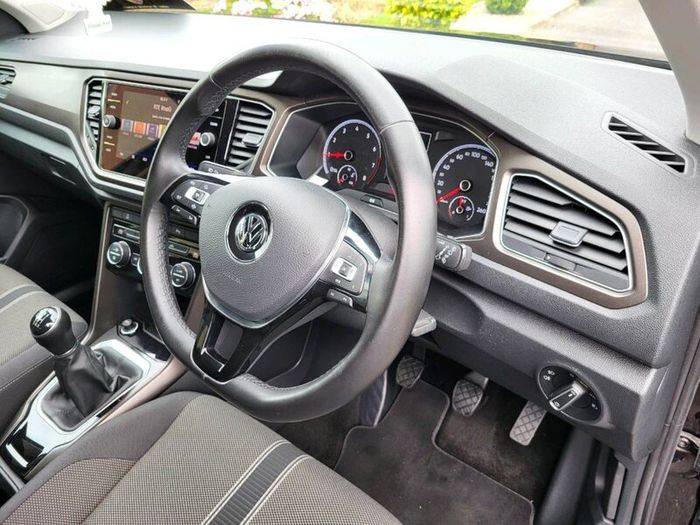 Volkswagen T-Roc 2019