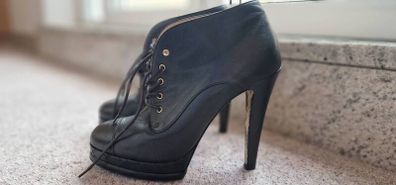 Chanel ankle Boots