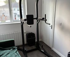 Training Station - Pull Up and Dip Bar