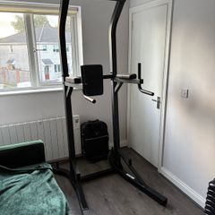 Training Station - Pull Up and Dip Bar