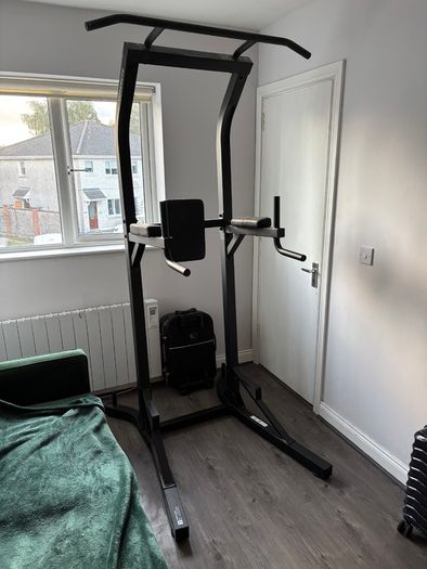 Training Station - Pull Up and Dip Bar