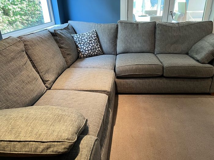 L Shaped Sofa (Grey)