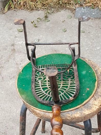18th Century Trivet