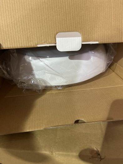 LED ceiling/wall light BNIB