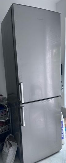 Kenwood fridge