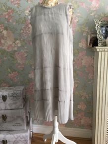 River Island knee length dress . New. UK 12. RRP 60