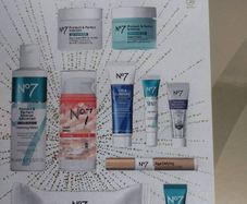 No 7 gift set