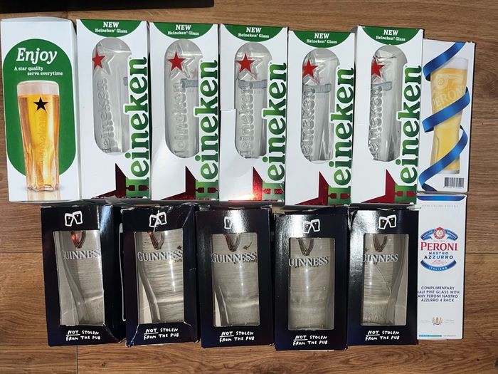 Guinness beer Official Pint Glass Guinness bulmers magners  beer Official Pint Glass Birra Moretti Sale di mare guinness peroni BLUE moon Pint Glass Beer Limited edition Heineken Stella Bavaria Pint Glasses Beer Heineken carlsberg Pint beer Glass brand ne