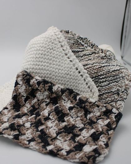Cotton 8/4 Yarn Clearance in various colours, 1.00 euro each or 10 for 8 euro