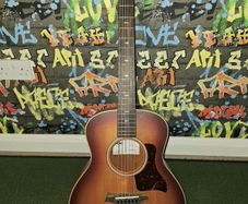 Taylor gs mini guitar