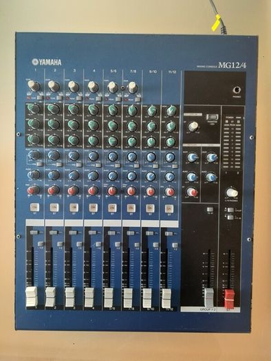 Yamaha MG12/4 mixing console