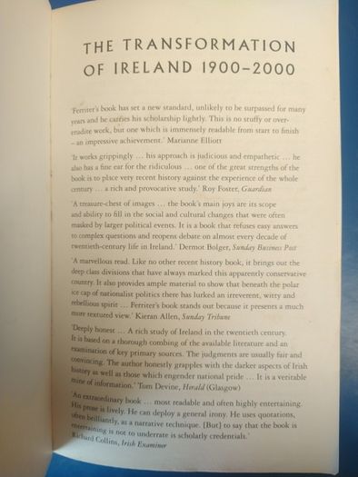 The Transformation of Ireland, 1900-2000 - Diarmaid Ferriter