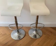 2 x Free Stools