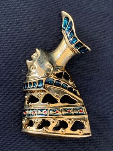 Vintage Nefertiti Egyptian queen brooch