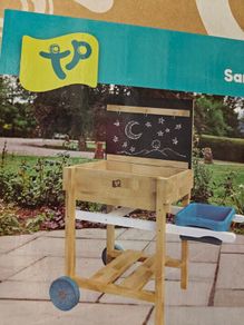 Mud Kitchen / Water & Sand Table