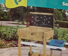 Mud Kitchen / Water & Sand Table