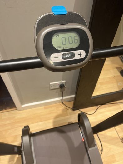 Folding magnetic treadmill