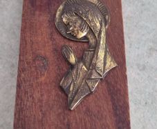 Very Small Holly Wood Plaque Of Fatima Desk Stand