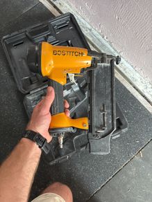 Nail gun