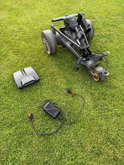 Powacaddy FW7s Electric Golf Trolley