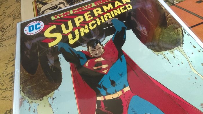 Superman Unchained #6 ! VERY RARE ! Limited 1 for 50 !  Lee Weeks 75th Anniversary Bronze Age Variant Cover ! 2013 ! by DC Comics !