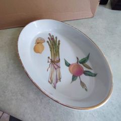 Royal Worcester Evesham  Oval Baker Gold Trim