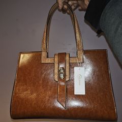 Gorgeous Brown leather look hand bag