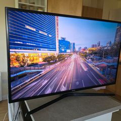 Samsung 40' 4K HD LED Smart TV
