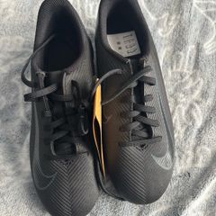 boys football boots