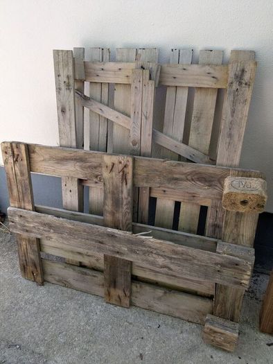 2 Broken Pallets - Use for scrap wood