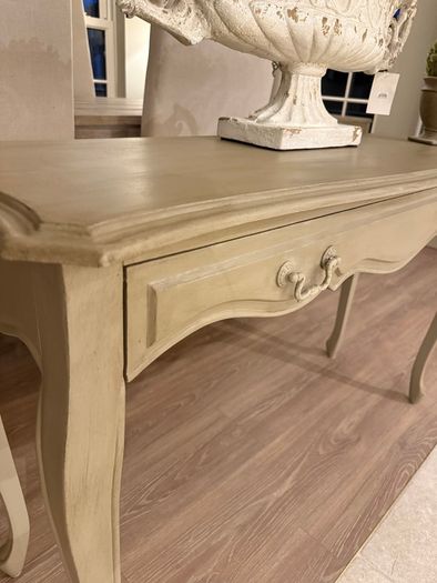 Console table