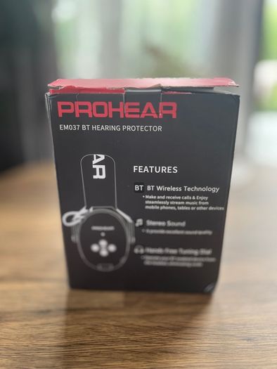 ear defenders / headphones