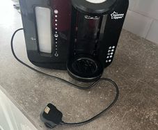 bottle maker
