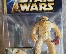 Star Wars 2003 Saga Deluxe Figures Wampa with Hoth Cave Action Figure New