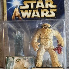 Star Wars 2003 Saga Deluxe Figures Wampa with Hoth Cave Action Figure New