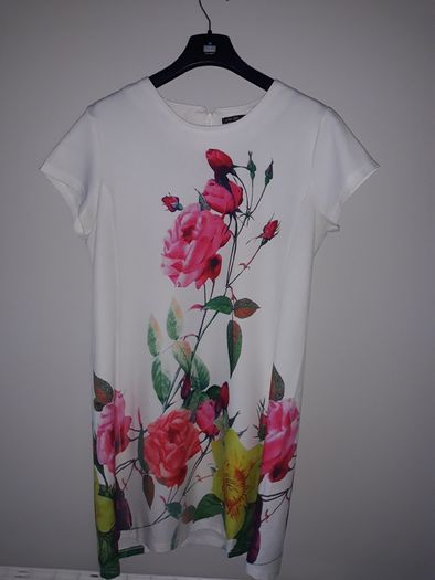 Ada Gatti white floral shift dress. Size XL