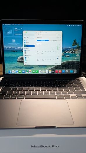 Apple MacBook Pro 13" | Intel Core i5 2.0GHz Quad-Core | 16GB RAM | 500 GB SSD | 13.3" Retina Display