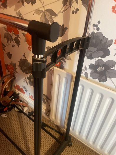 clothes rail