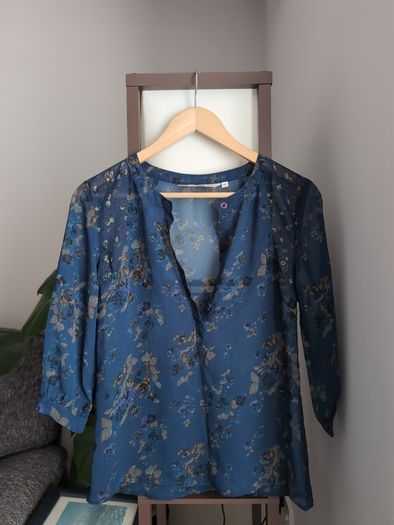 Floral top